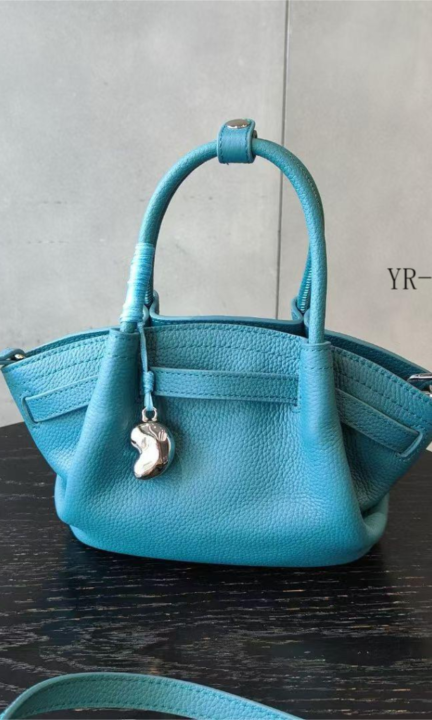 mmexport1764044633230 mmexport1764044633230